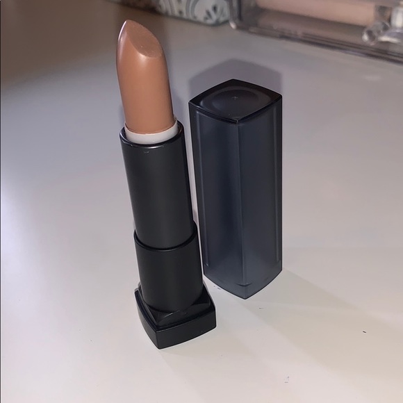 Lipstick - Picture 4 of 4